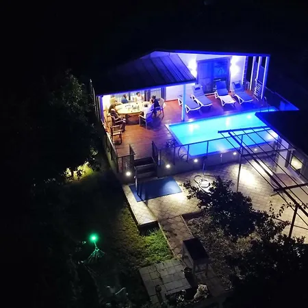 Holiday home Eyluel House *